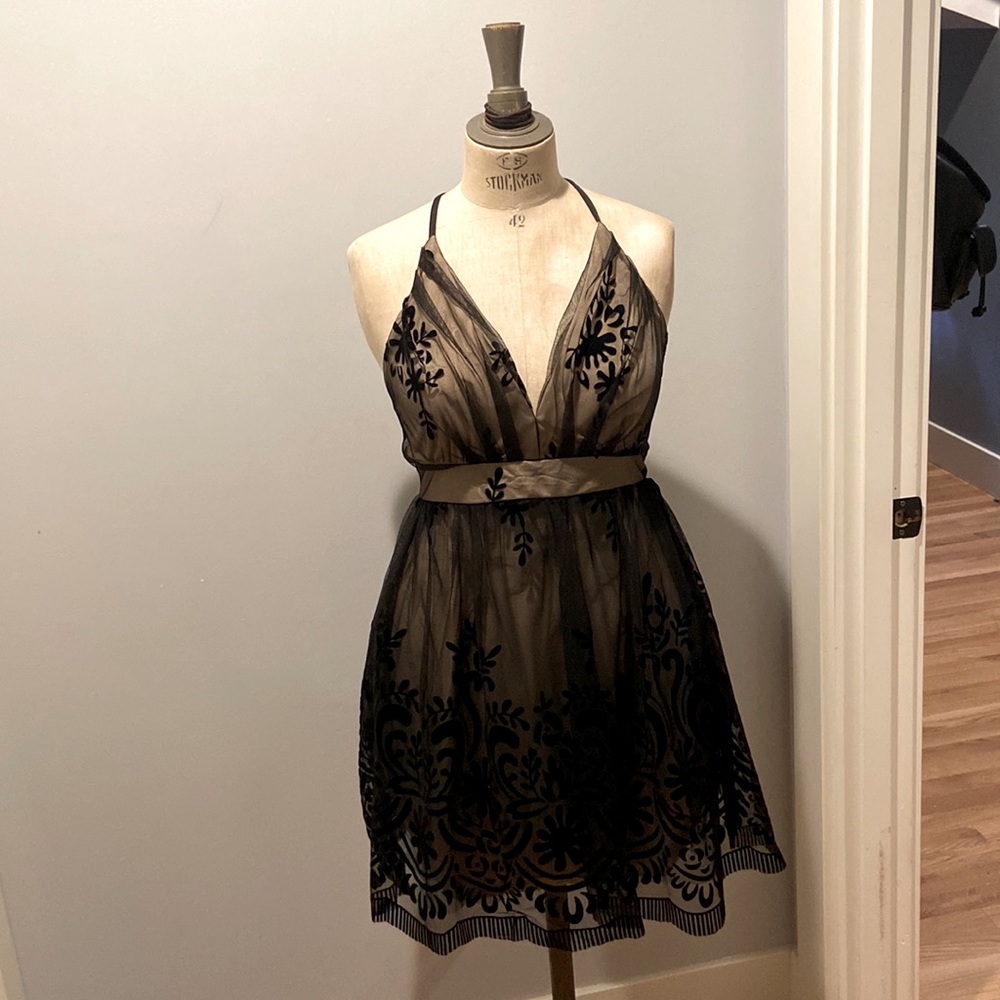 Mele E Pere Size Medium Homecoming Dress